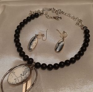 Necklace and earrings set